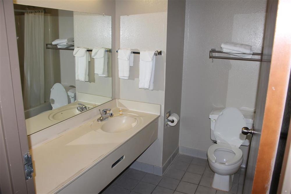 דולות' Haven Inn & Suites חדר תמונה